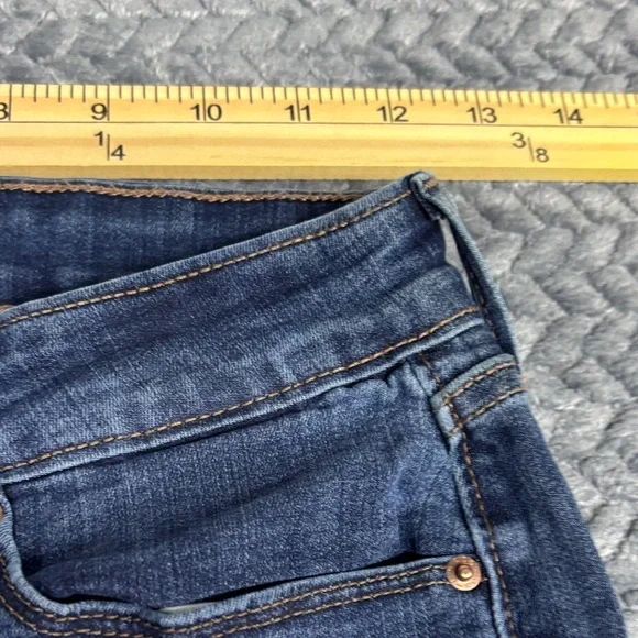 Denizen from Levi’s Women’s Blue Flared Jeans - Picture 4 of 7